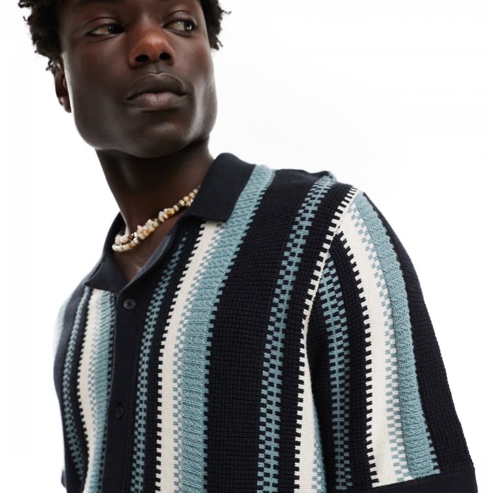 Hollister Men's Blue Striped Casual Button Down Shirt